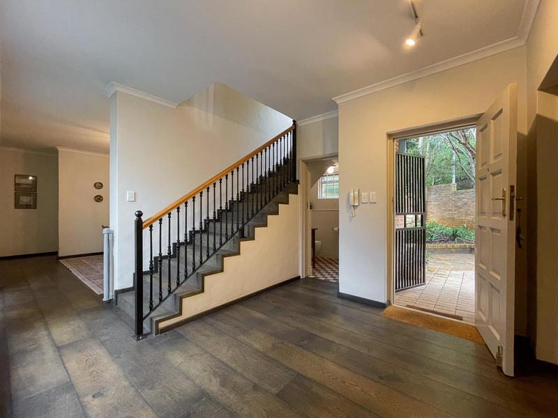 4 Bedroom Property for Sale in Hout Bay Western Cape